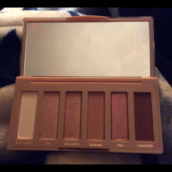 Urban Decay naked sin palette - Picture 6 of 7